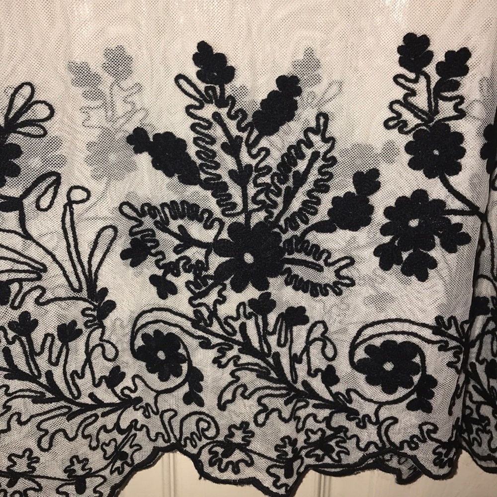 Tunic - Picture 2 of 5